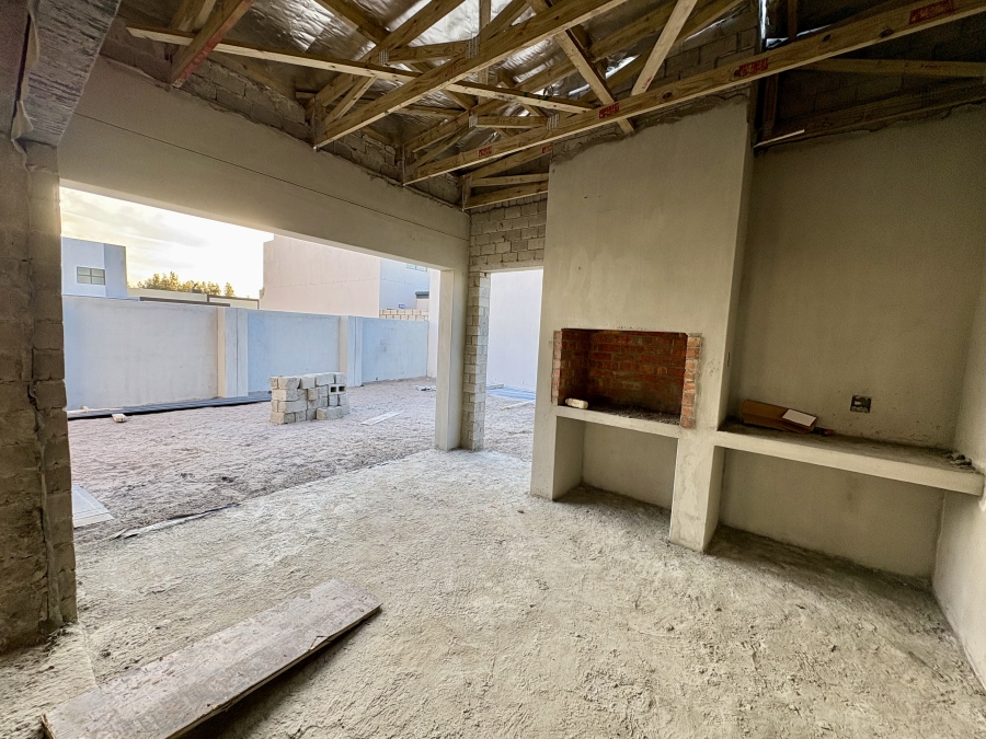 4 Bedroom Property for Sale in Sandown Western Cape